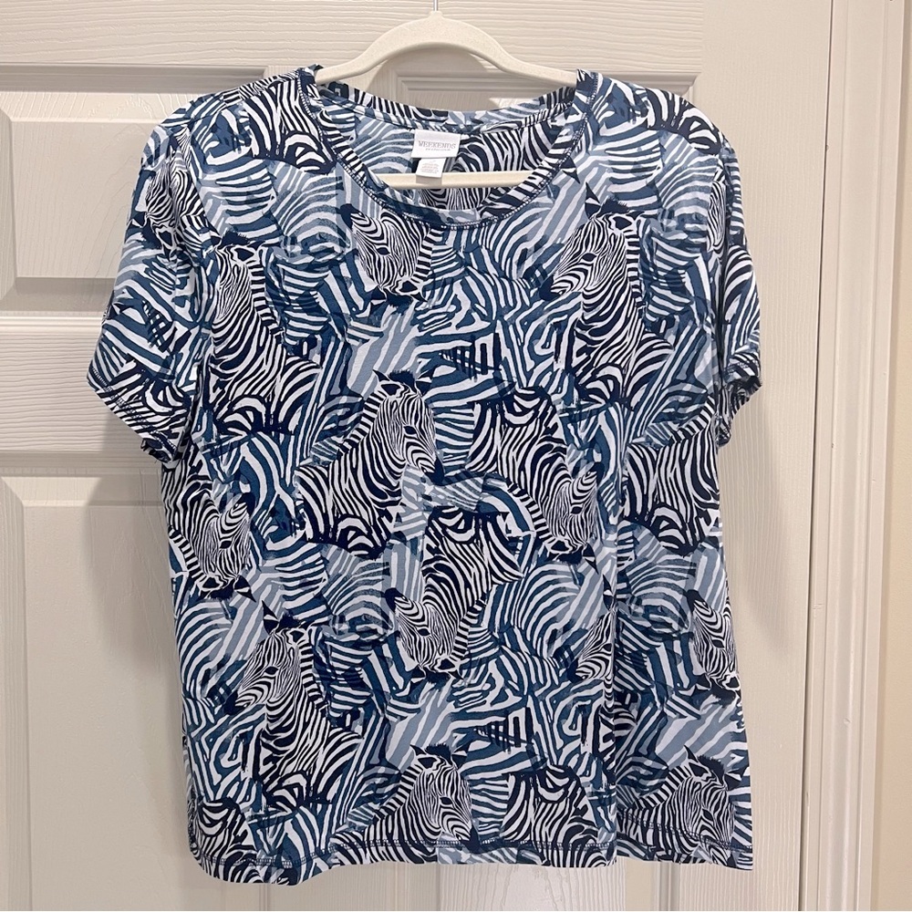Weekends by Chico’s Zebra Print Top Size 2 (Med) Safari Zoo Animal Artsy Blue H8